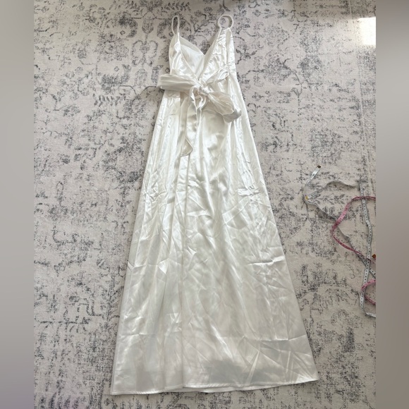 Lulus Ready For Forever White Satin Pearl Tie-Back Maxi Dress Size Small Bride - Picture 3 of 8
